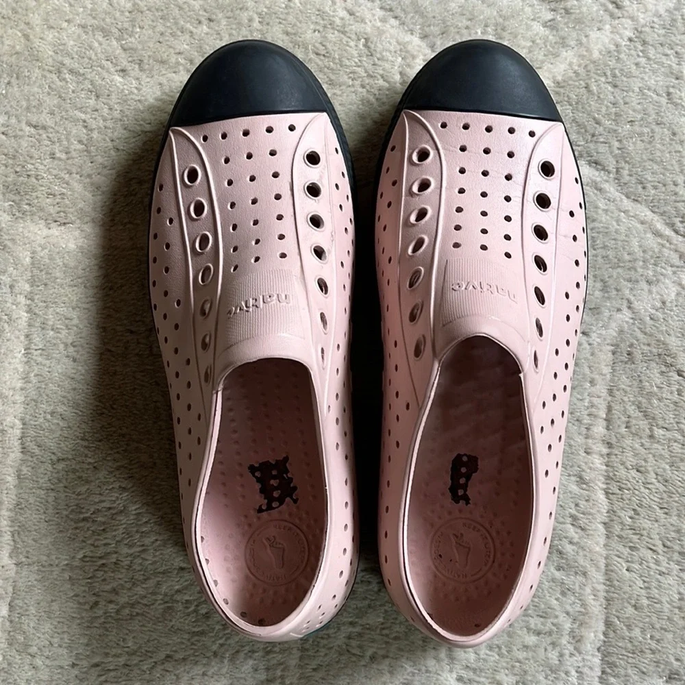 Native Shoes - Picture 3 of 11